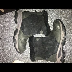 Women’s North Face snow Boots
